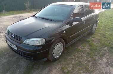 Седан Opel Astra 2007 в Недригайлове