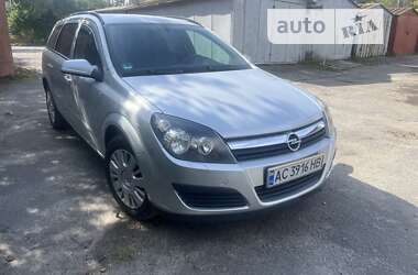 Універсал Opel Astra 2005 в Луцьку