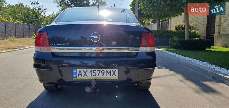 Седан Opel Astra 2010 в Харькове