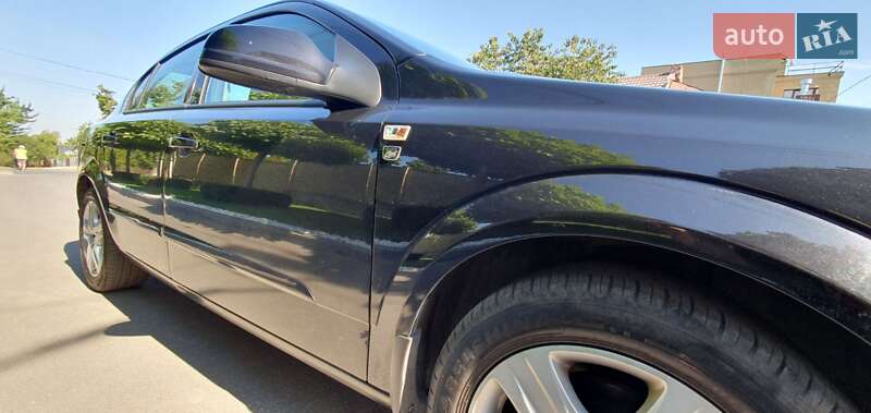 Седан Opel Astra 2010 в Харькове