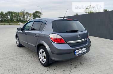 Хетчбек Opel Astra 2006 в Летичіві