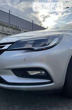 Універсал Opel Astra 2016 в Києві