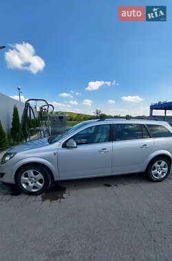 Opel Astra 2010 Opel Astra 2010