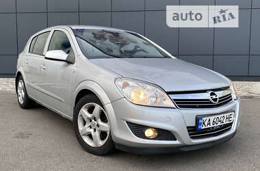 Хэтчбек Opel Astra 2008 в Киеве