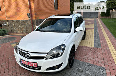 Универсал Opel Astra 2009 в Луцке