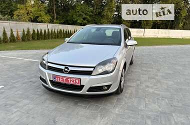 Універсал Opel Astra 2005 в Луцьку