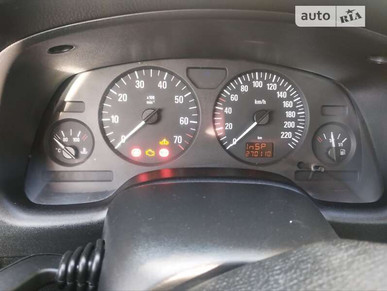 Седан Opel Astra 2001 в Олександрії