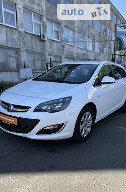 Универсал Opel Astra 2015 в Сумах