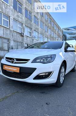 Универсал Opel Astra 2015 в Сумах