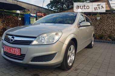 Універсал Opel Astra 2008 в Івано-Франківську