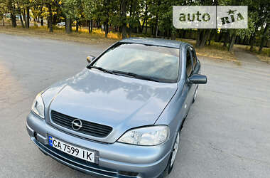 Седан Opel Astra 2007 в Умані