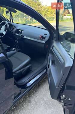 Универсал Opel Astra 2010 в 