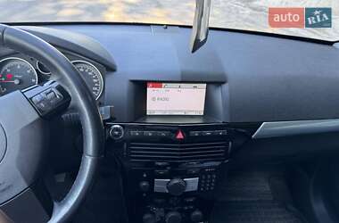 Универсал Opel Astra 2010 в 
