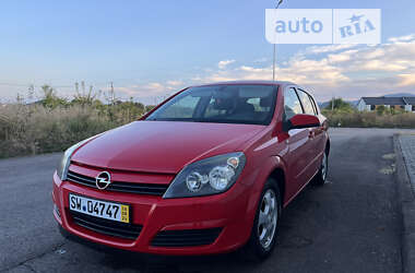 Хэтчбек Opel Astra 2005 в Хусте