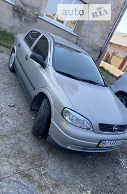 Седан Opel Astra 2008 в Городку