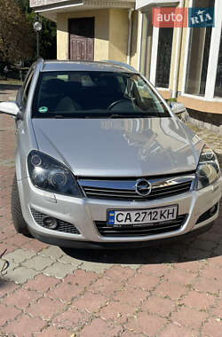 Універсал Opel Astra 2008 в Черкасах