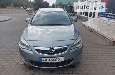 Универсал Opel Astra 2011 в Полтаве