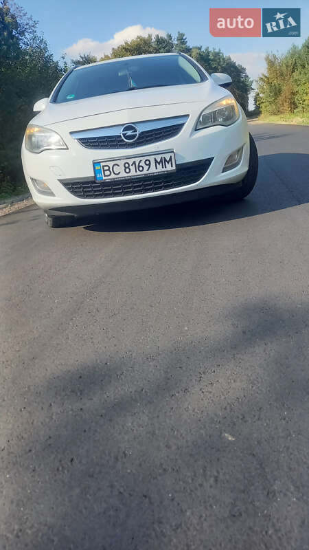 Універсал Opel Astra 2012 в Львові фото 2 Універсал Opel Astra 2012 в Львові