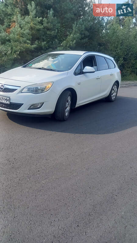 Універсал Opel Astra 2012 в Львові фото 3 Універсал Opel Astra 2012 в Львові