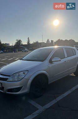 Хетчбек Opel Astra 2007 в Житомирі