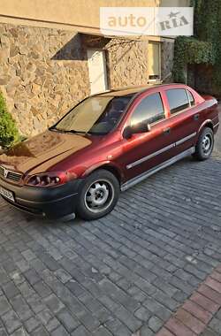 Седан Opel Astra 2000 в Владимир-Волынском