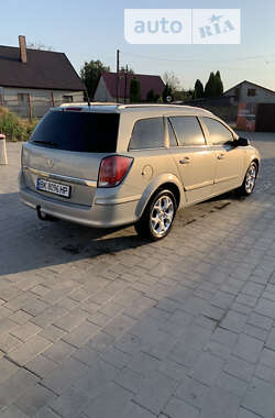 Универсал Opel Astra 2005 в 