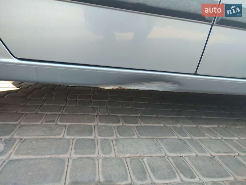 Хэтчбек Opel Astra 2006 в Кривом Роге
