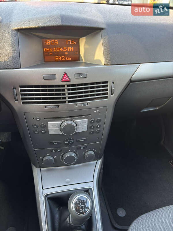 Универсал Opel Astra 2005 в Тернополе