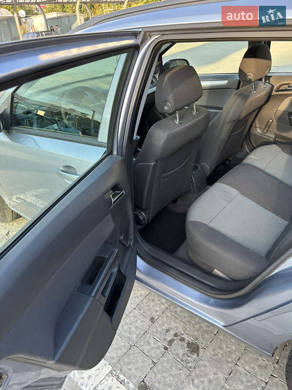 Универсал Opel Astra 2005 в Тернополе