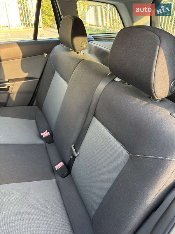 Универсал Opel Astra 2005 в Тернополе