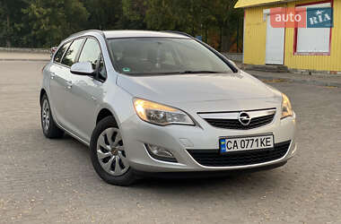 Opel Astra 2012