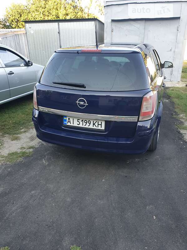 Универсал Opel Astra 2010 в Киеве