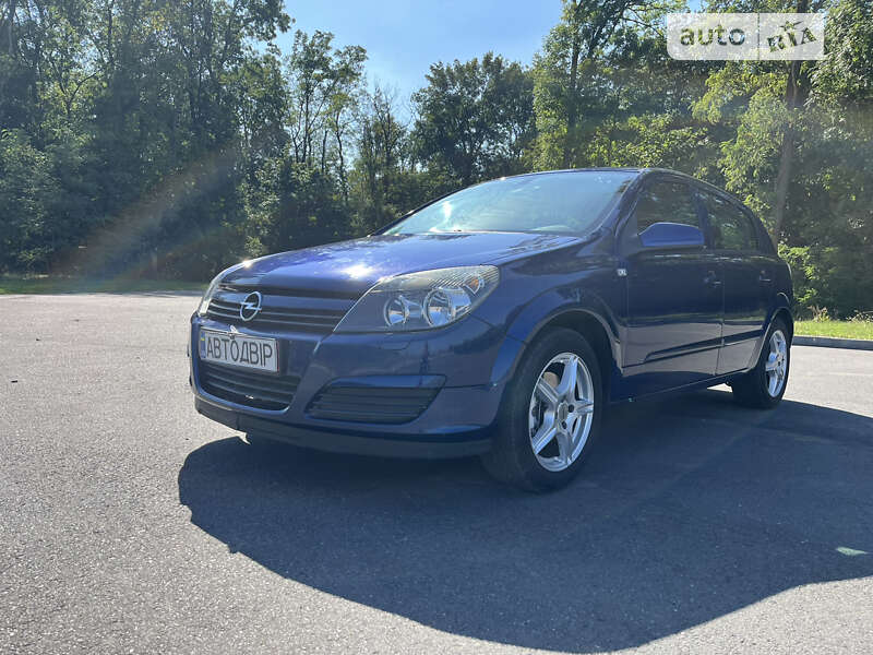 Хетчбек Opel Astra 2005 в Дунаївцях