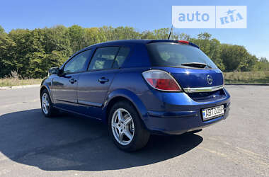 Хетчбек Opel Astra 2005 в Дунаївцях