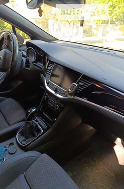 Универсал Opel Astra 2017 в 