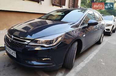 Универсал Opel Astra 2017 в 