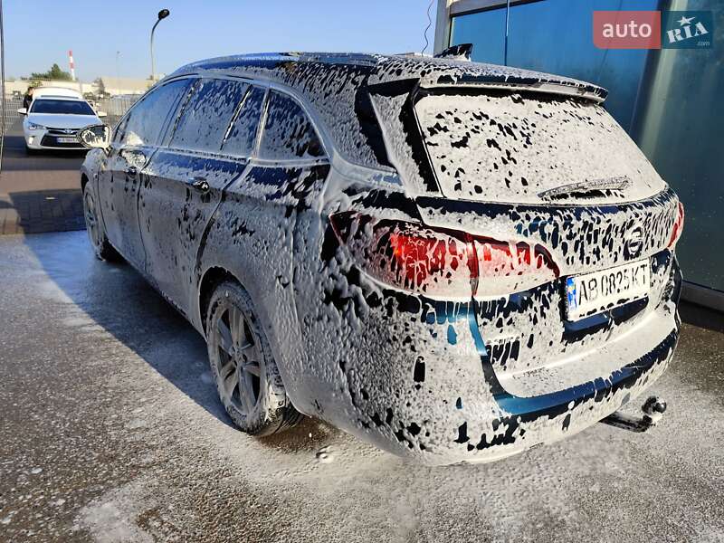 Универсал Opel Astra 2017 в Киеве