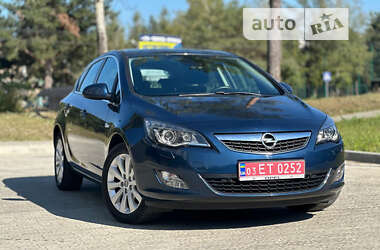 Хэтчбек Opel Astra 2010 в Львове