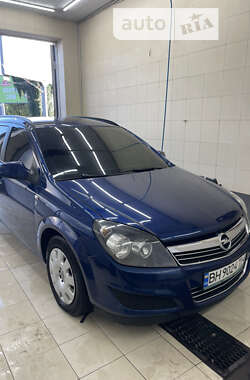 Універсал Opel Astra 2010 в Одесі