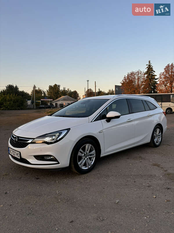 Універсал Opel Astra 2019 в Дніпрі
