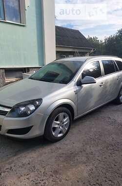 Opel Astra 2010