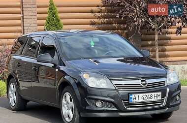 Универсал Opel Astra 2013 в 