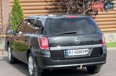 Универсал Opel Astra 2013 в 