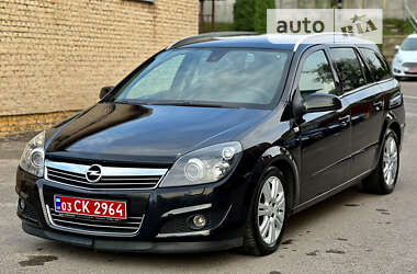 Универсал Opel Astra 2009 в Ровно