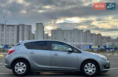 Хэтчбек Opel Astra 2014 в Киеве