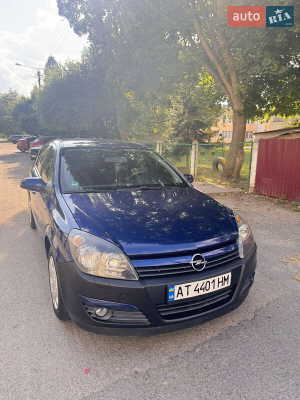 Хетчбек Opel Astra 2005 в Івано-Франківську