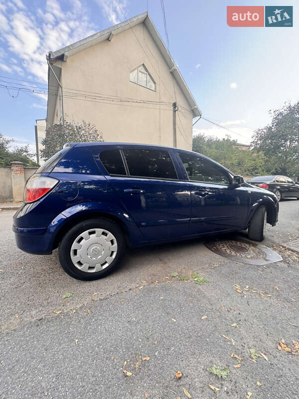 Хетчбек Opel Astra 2005 в Івано-Франківську