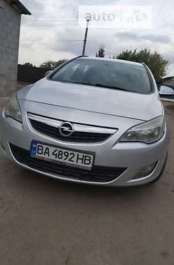 Opel Astra 2011