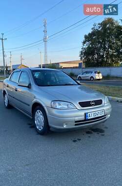 Седан Opel Astra 2008 в Бучі