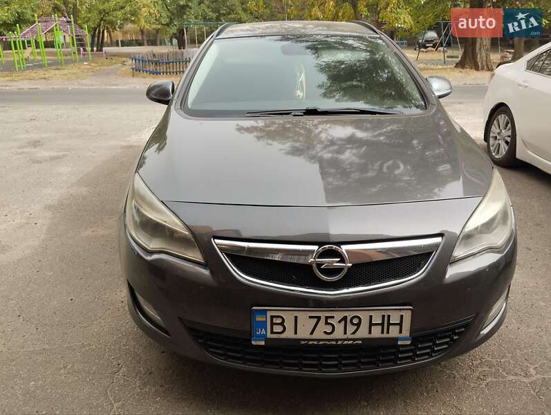 Opel Astra 2011